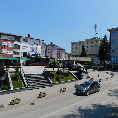 Tina Apartman Prnjavor Buitenkant foto